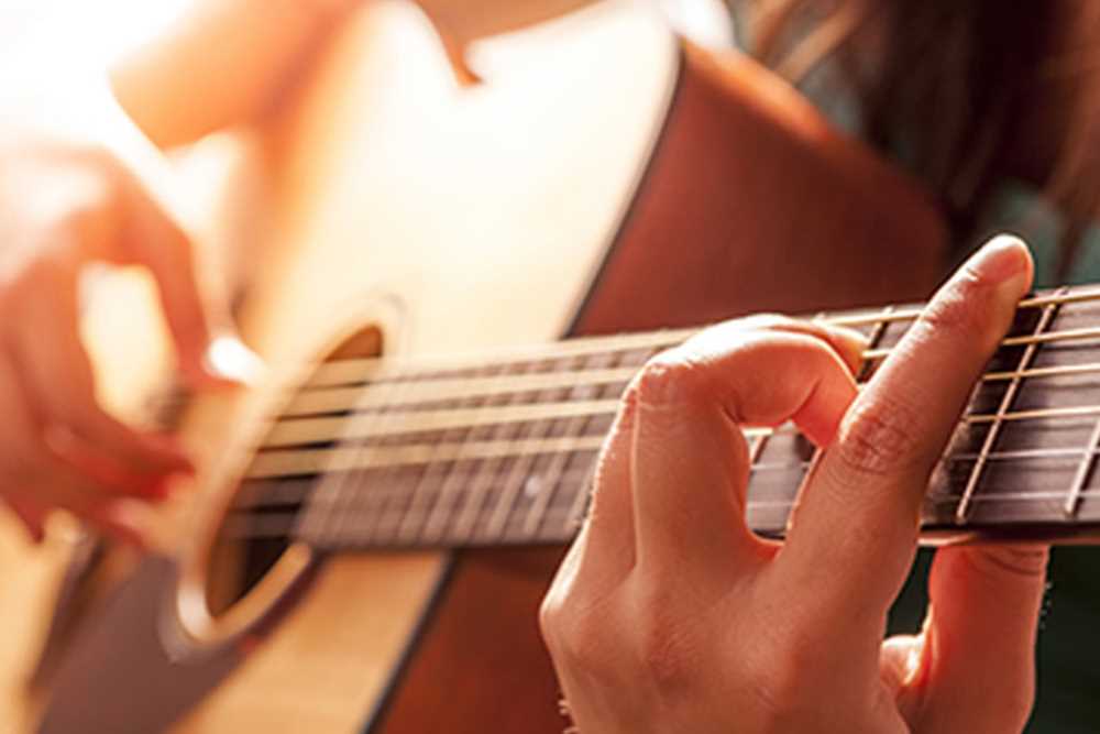 Игра на гитаре. Как уменьшить боль в пальцах?